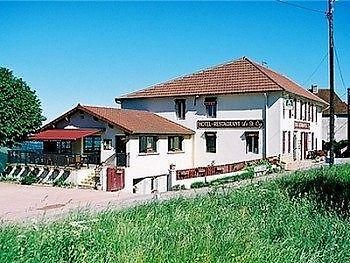 Logis Le Saint Cyr Montmelard Exterior foto