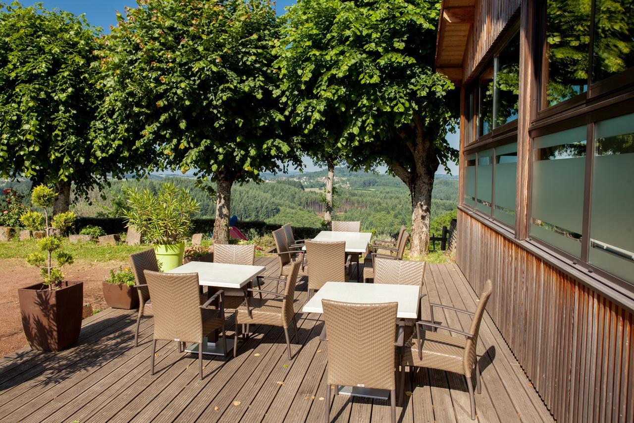 Logis Le Saint Cyr Montmelard Exterior foto